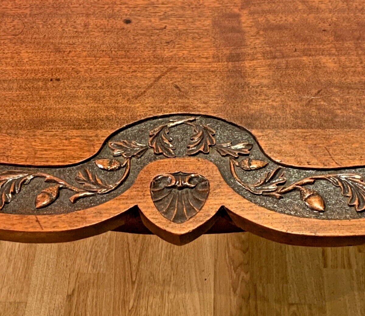 Exquisite Late Georgian/Early Victorian Oak Centre/Window Table with Acorn & Oak