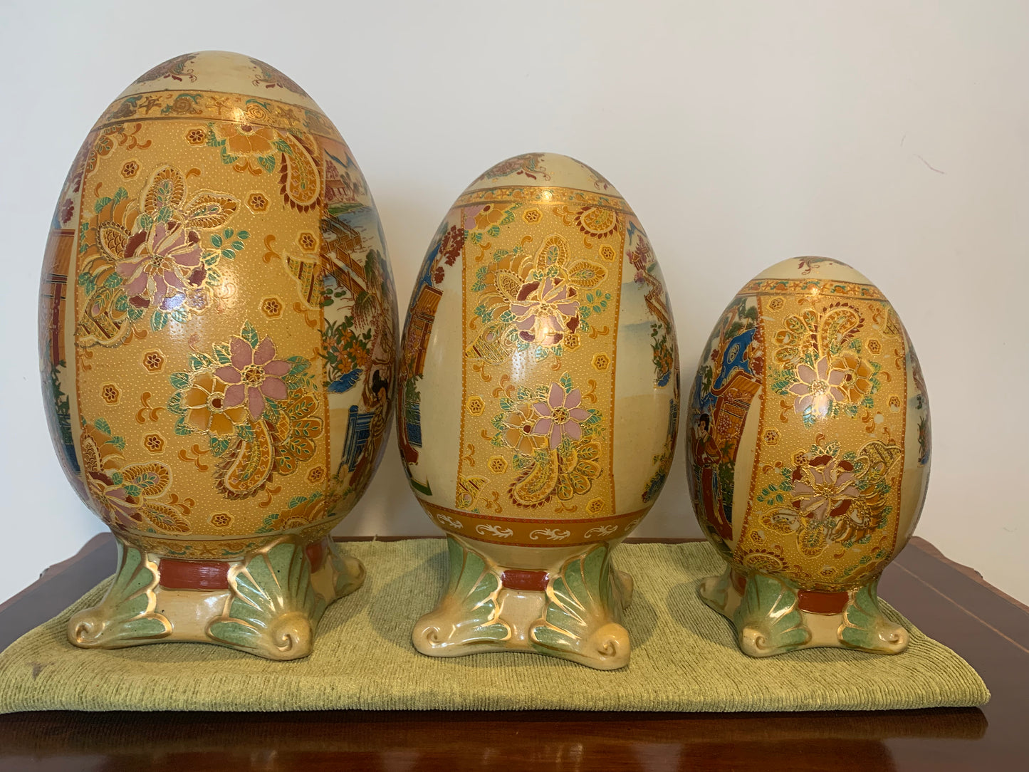 Three Vintage Japanese Hand Painted Satsuma Style Eggs. 3 Graduated Satsuma Style Decorated Eggs, Ostrich Egg Type