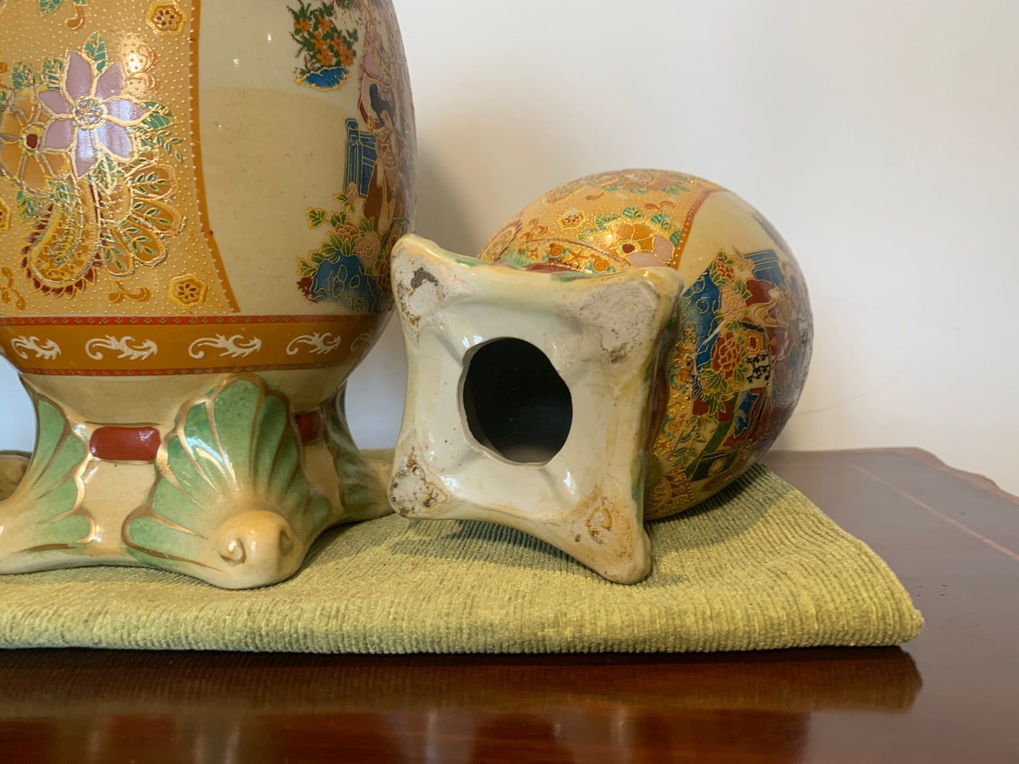 Three Vintage Japanese Hand Painted Satsuma Style Eggs. 3 Graduated Satsuma Style Decorated Eggs, Ostrich Egg Type