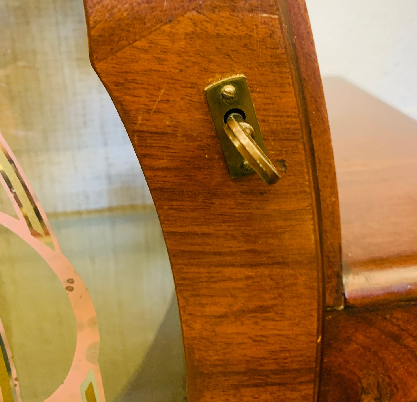 1930s Art Deco Cocktail Cabinet Curved Walnut Bar With Etched Glass & Integrated Smiths Clock