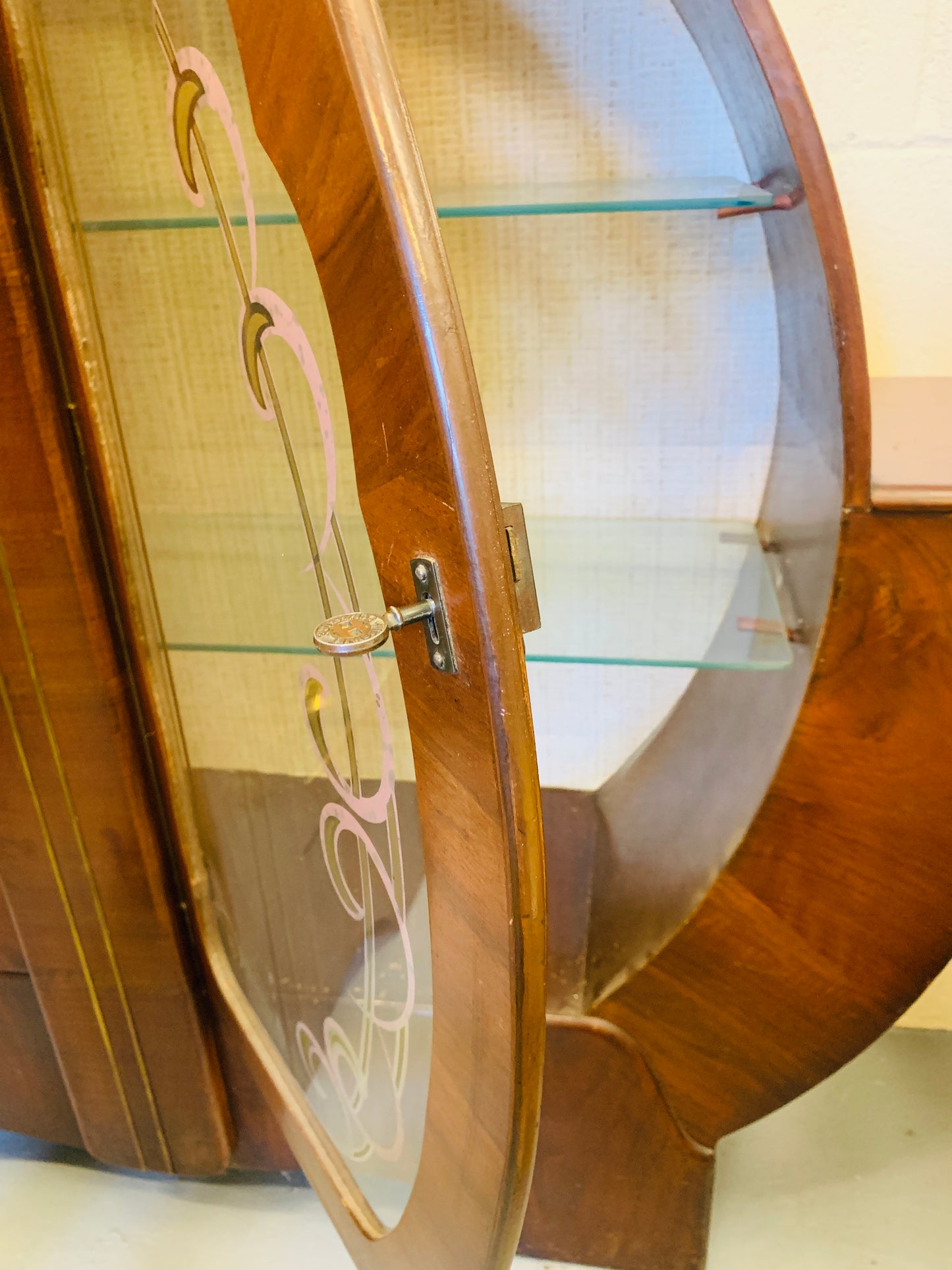 1930s Art Deco Cocktail Cabinet Curved Walnut Bar With Etched Glass & Integrated Smiths Clock