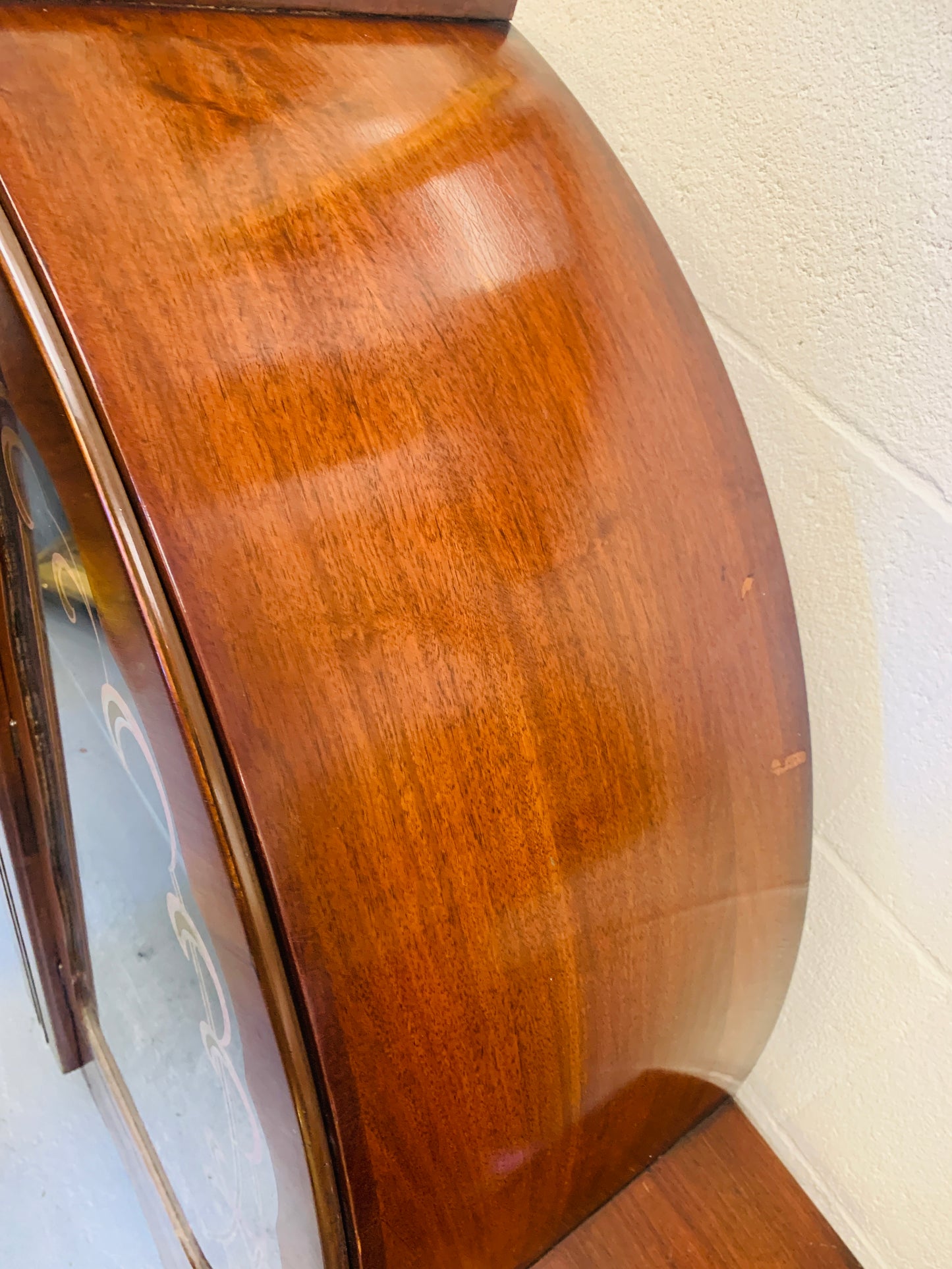 1930s Art Deco Cocktail Cabinet Curved Walnut Bar With Etched Glass & Integrated Smiths Clock