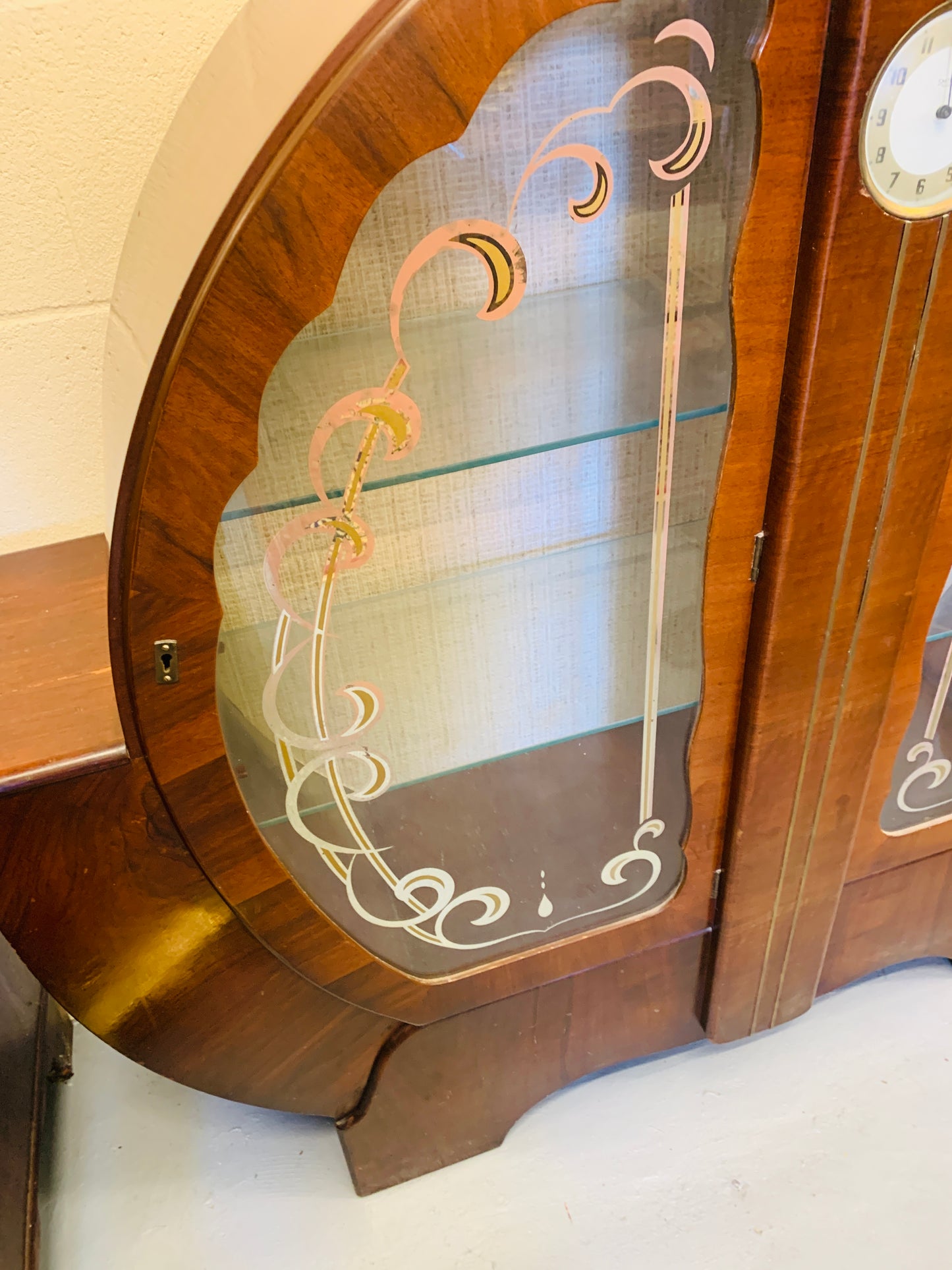 1930s Art Deco Cocktail Cabinet Curved Walnut Bar With Etched Glass & Integrated Smiths Clock