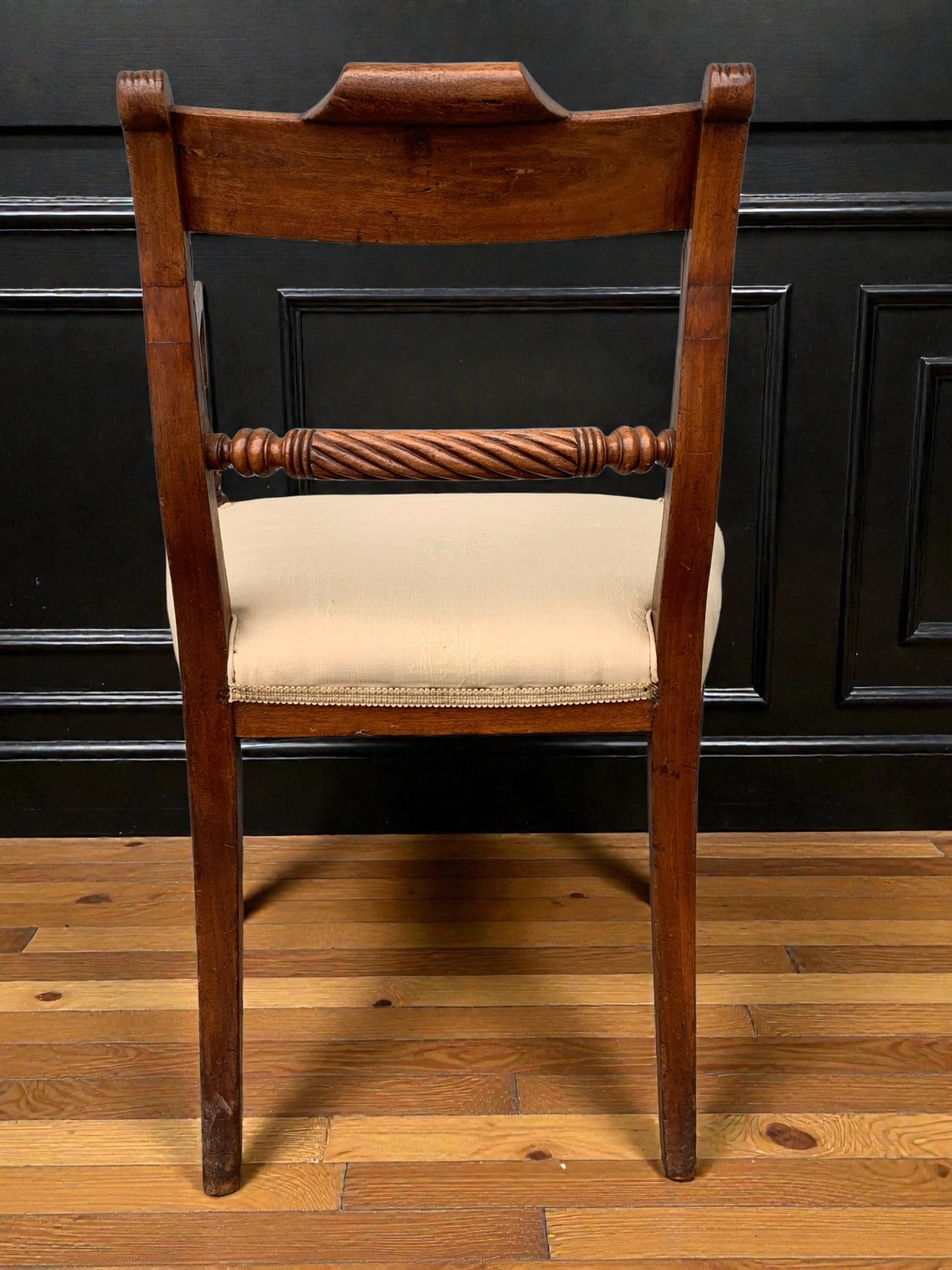 Antique Regency Period (1811-1820) Mahogany Elbow Chair