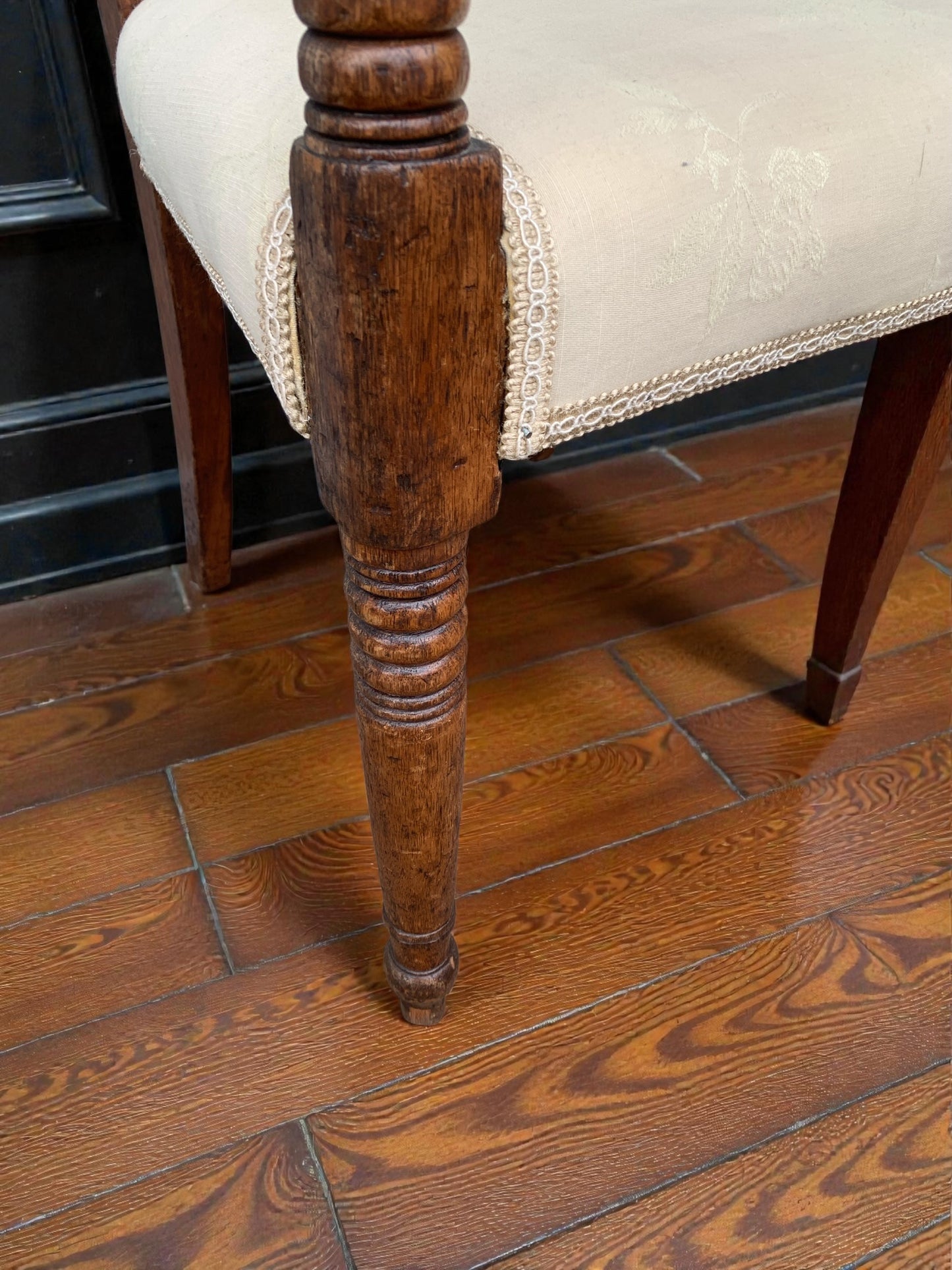 Antique Regency Period (1811-1820) Mahogany Elbow Chair