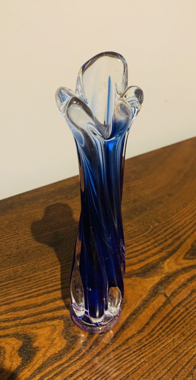 Beautiful Vintage Hand Blown Thick Art Glass Cobalt Blue Tulip Bud Vase
