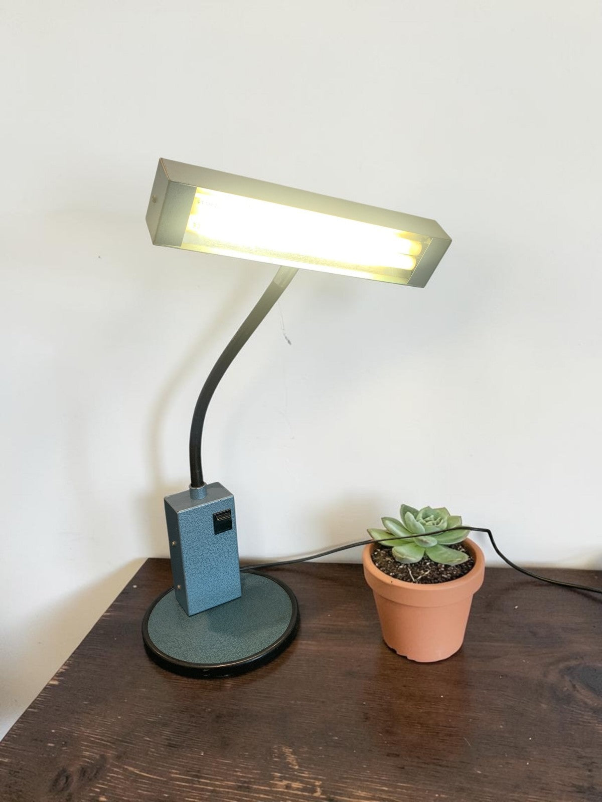 Vintage P.W. Allen & Co. A90 Industrial Inspection Lamp (as used by RAF & NATO)