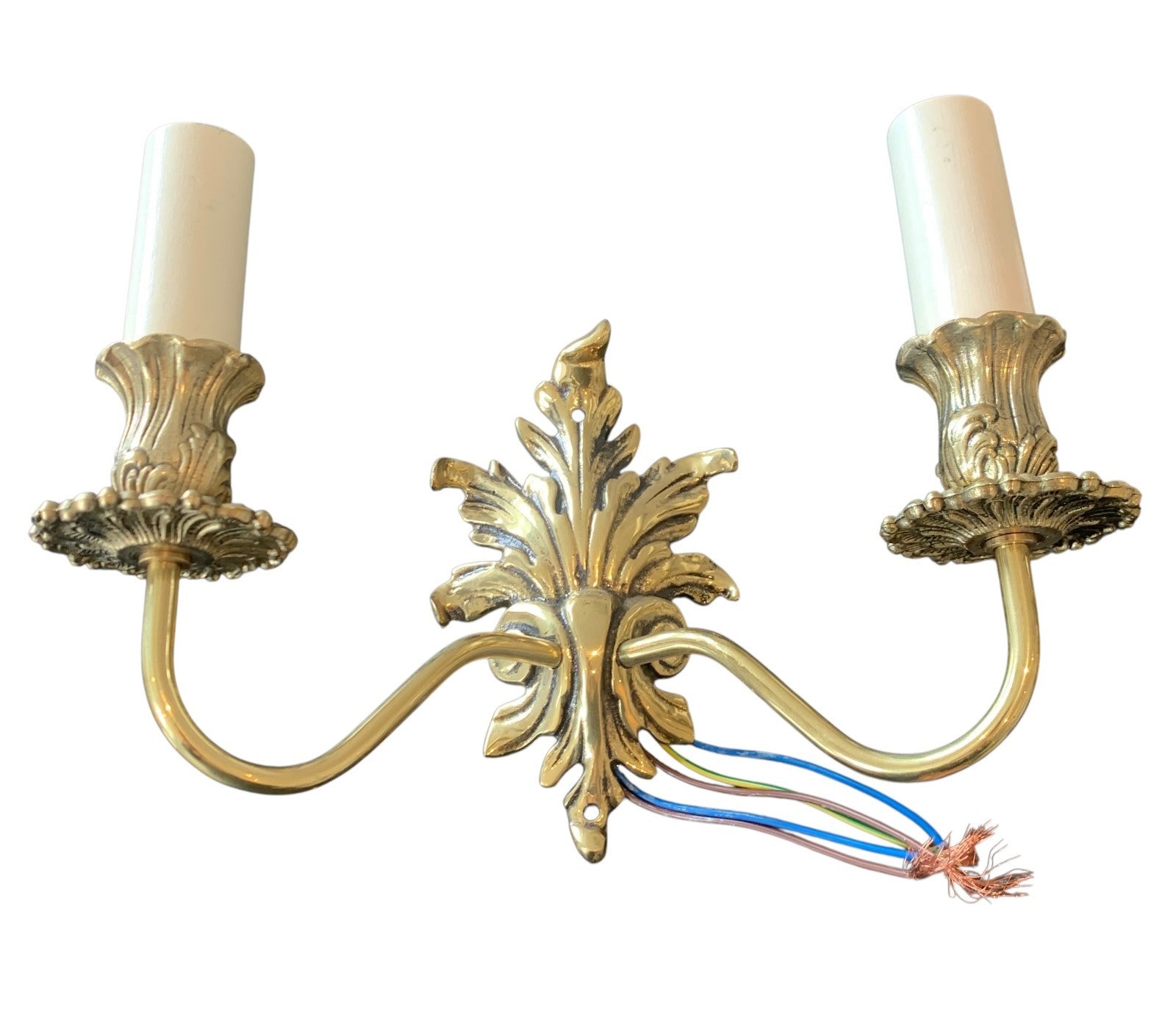 Pair of Impex Lighting ‘Dauphine’ Solid Brass Twin Wall Lights – Small Leaf Desi