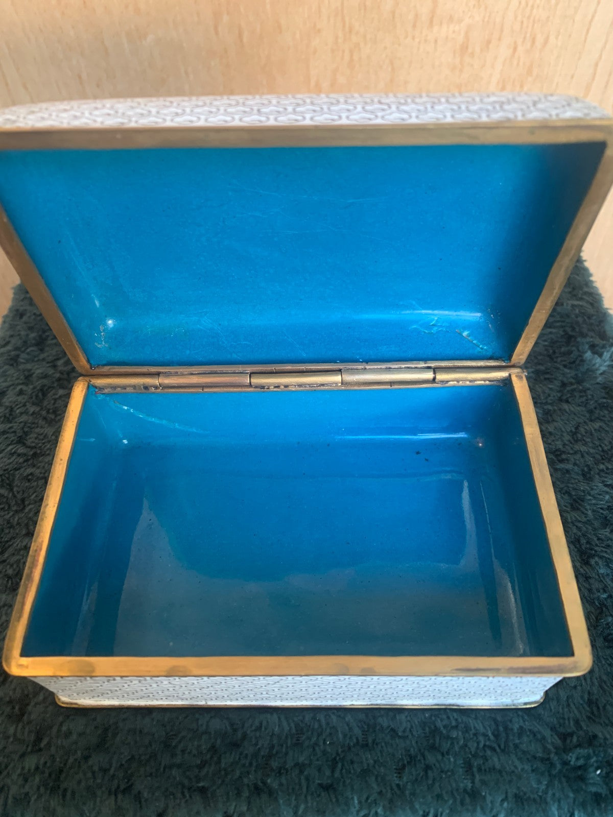 Antique Chinese Cloisonné Enamel Trinket Box – c. 1900–1920