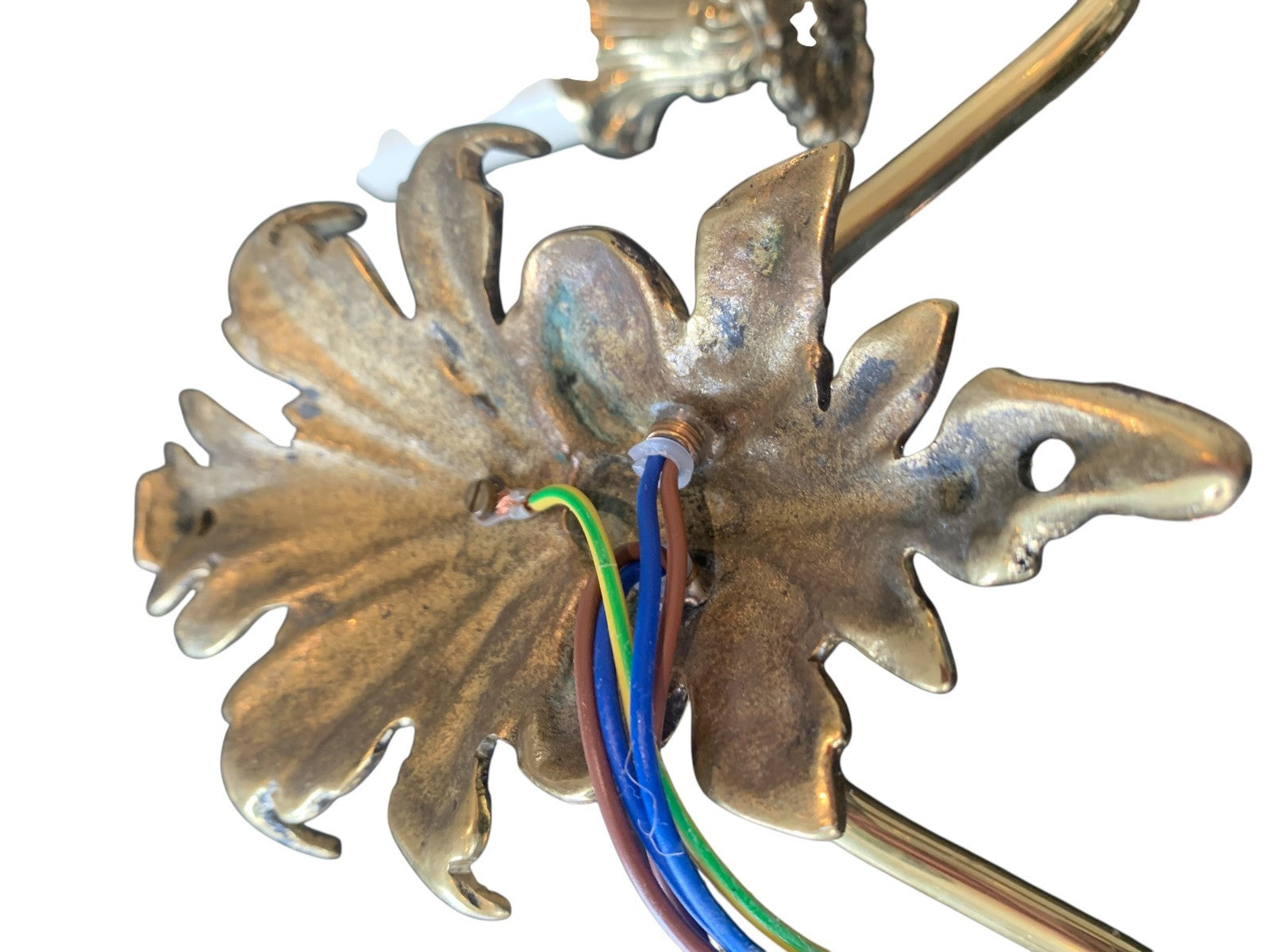 Pair of Impex Lighting ‘Dauphine’ Solid Brass Twin Wall Lights – Small Leaf Desi