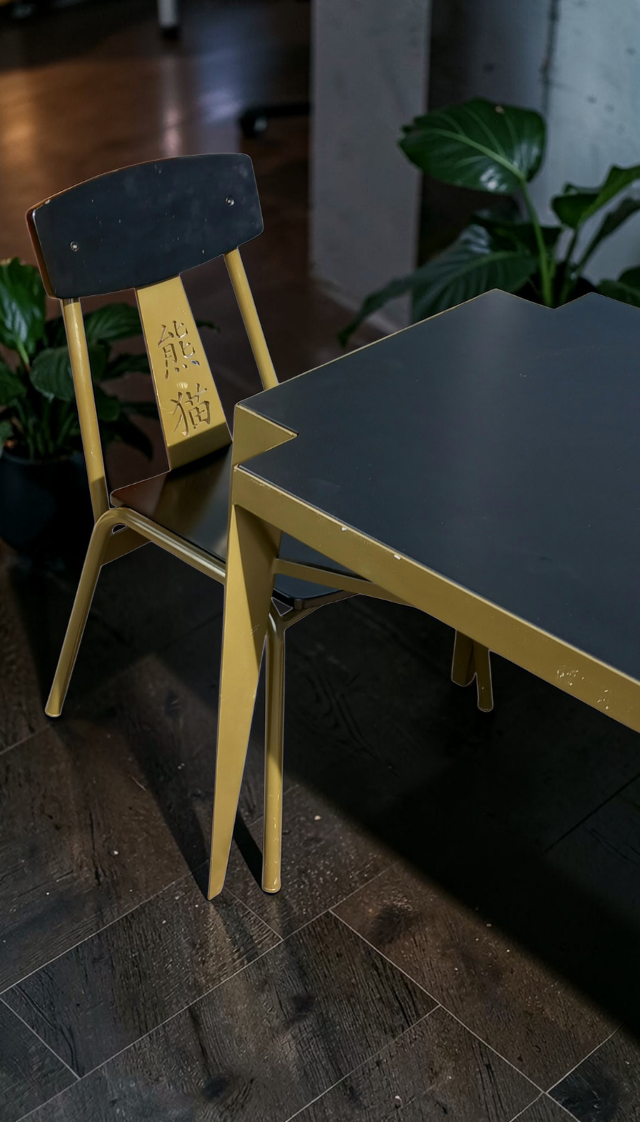 Rare CRAVT Original 'Pandasia' Prototype Table & Chairs Set for Ouwehands Zoo