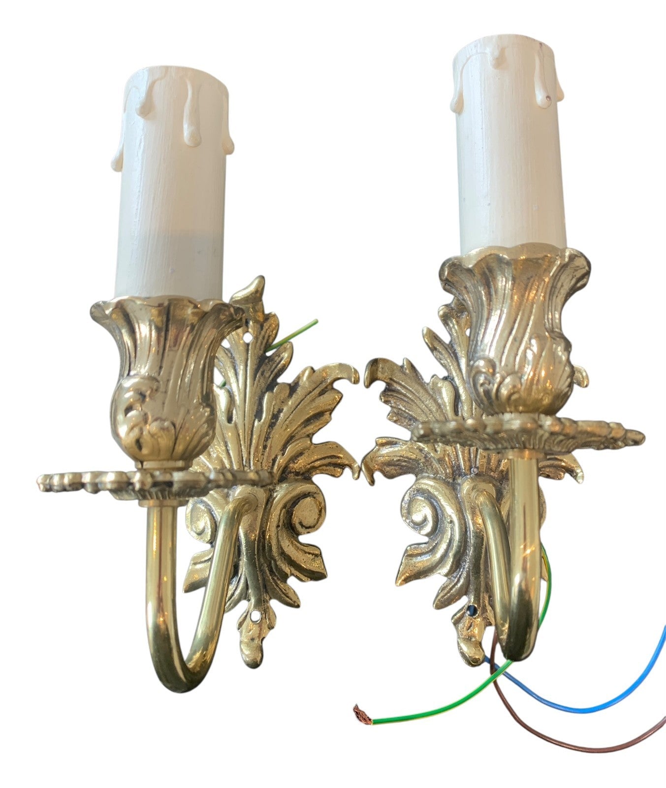 Pair of Impex Lighting ‘Dauphine’ Solid Brass Twin Wall Lights – Small Leaf Desi