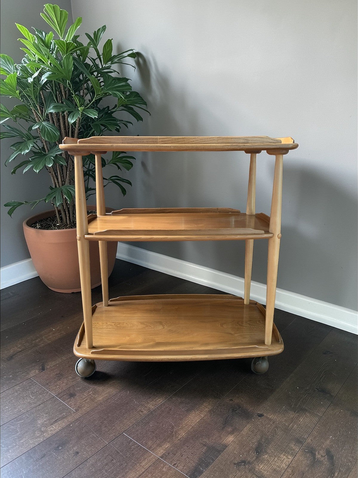 Vintage MCM Ercol Windsor Model 458 Three-Tier  Cart /Trolley – Light Blonde Elm