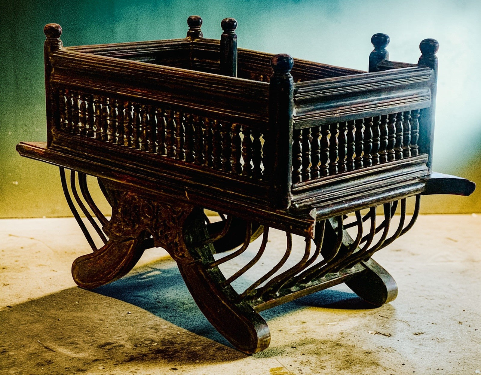 Rare 19th-Century Burmese "Single-Rider" Howdah - Carved Lacquered Elephant Seat