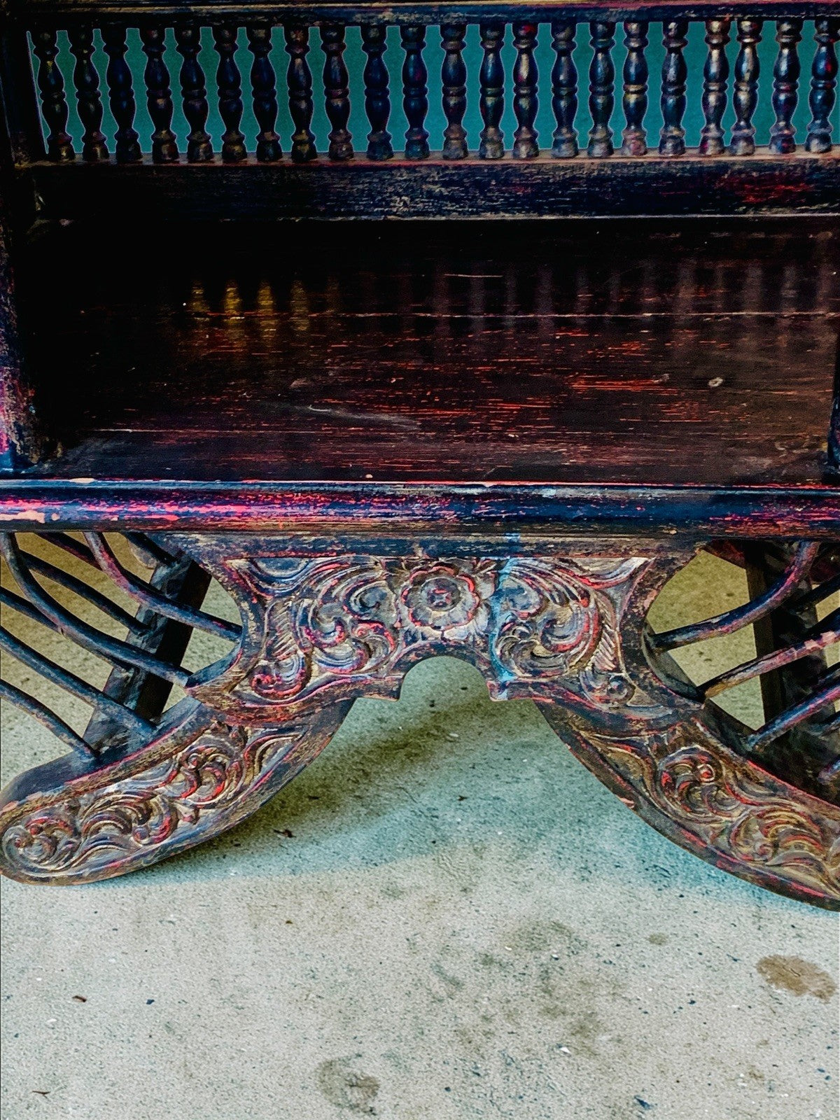 Rare 19th-Century Burmese "Single-Rider" Howdah - Carved Lacquered Elephant Seat