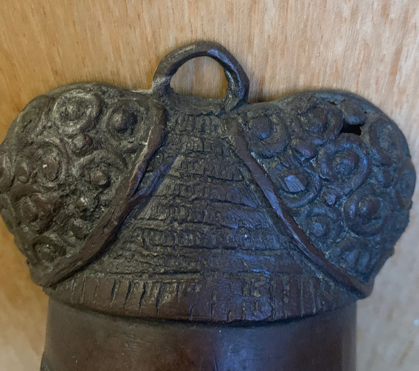 Antique / Vintage West African Bronze Ceremonia Pendant Plaque – Edo/Benin Style