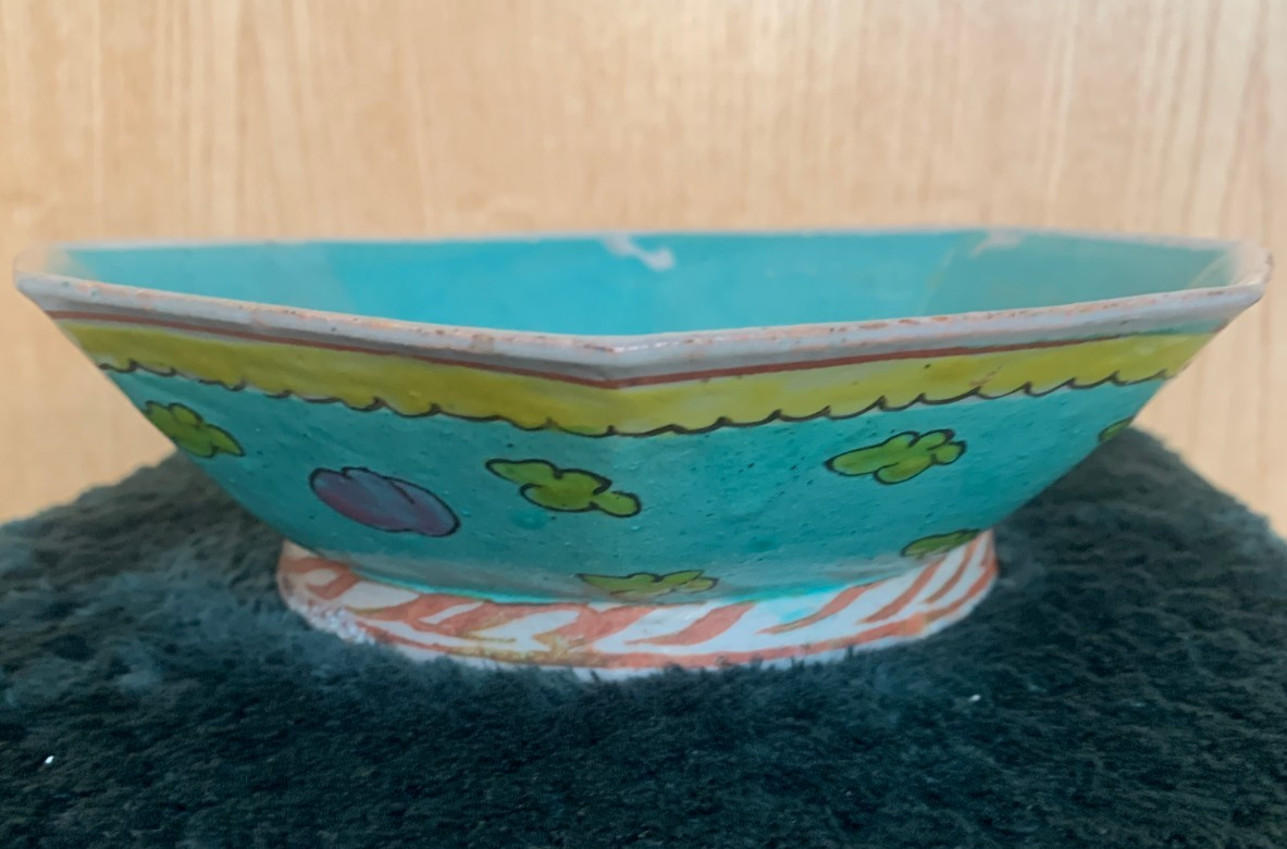 Antique Chinese Octagonal Pedestal Bowl Famille Verte / Yellow Clouds Motif