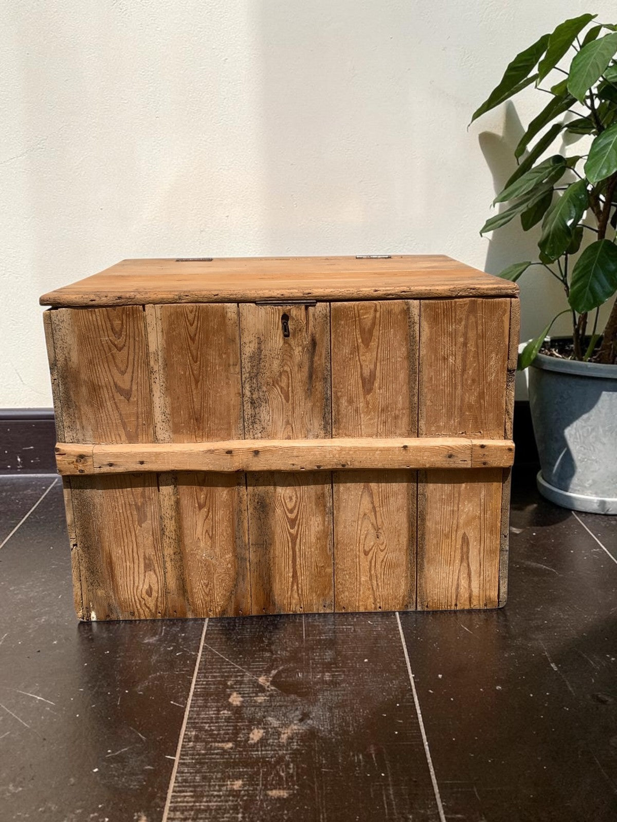Large Antique Victorian Stripped Pine Trunk  Coffee Table Blanket Chest c.1890