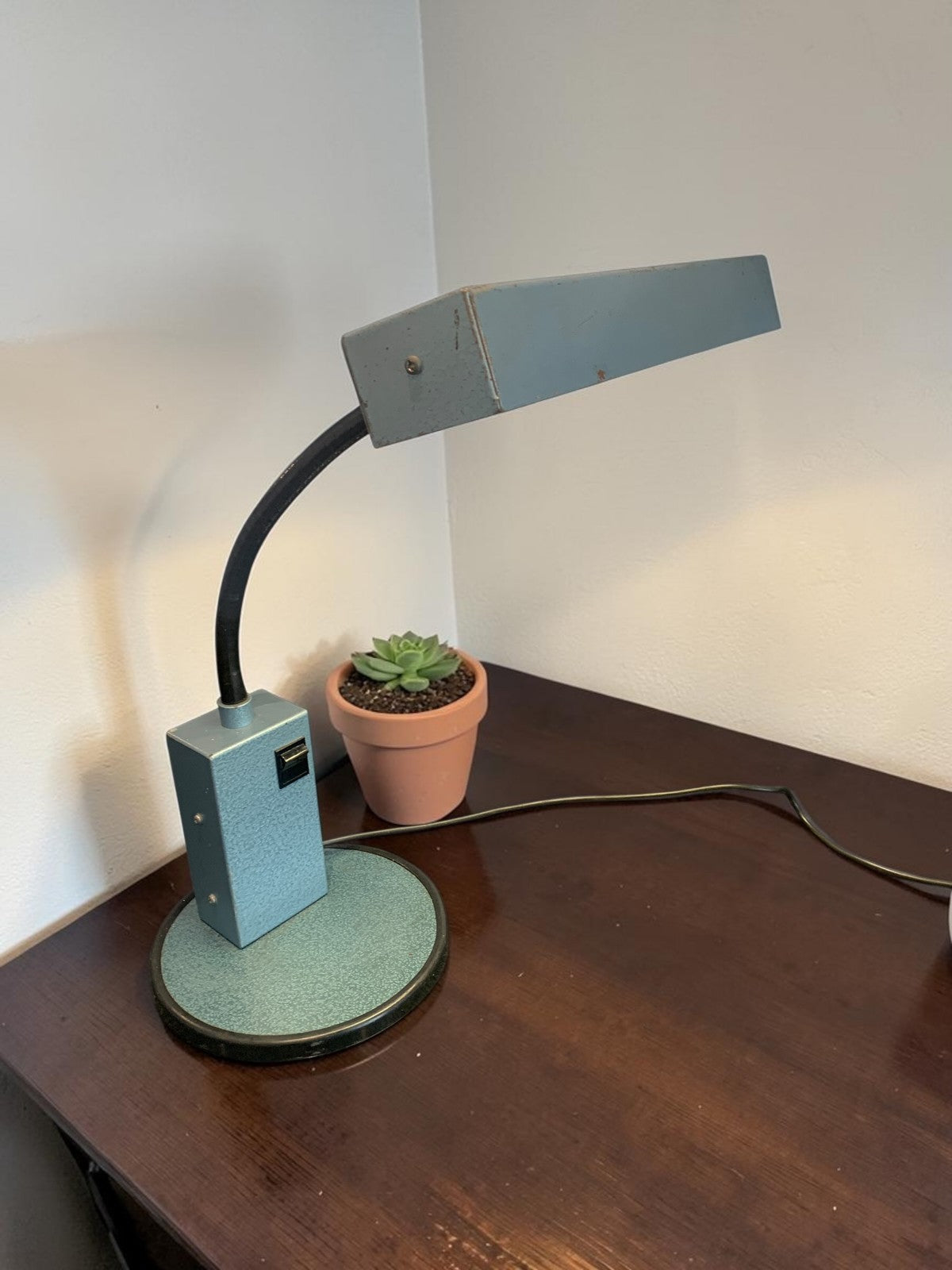 Vintage P.W. Allen & Co. A90 Industrial Inspection Lamp (as used by RAF & NATO)