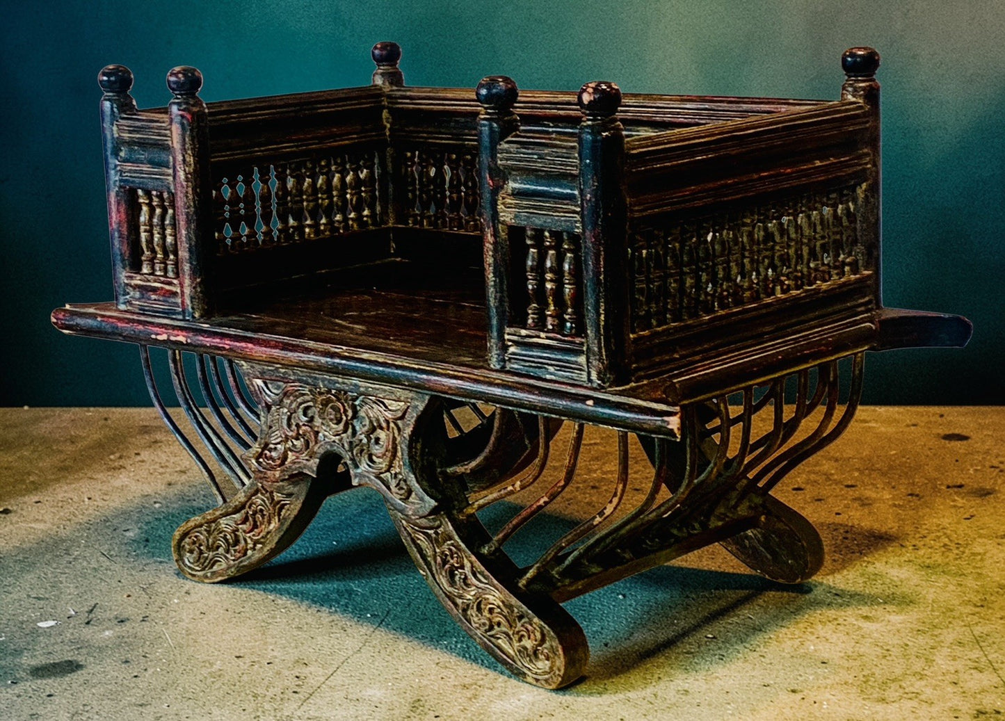 Rare 19th-Century Burmese "Single-Rider" Howdah - Carved Lacquered Elephant Seat