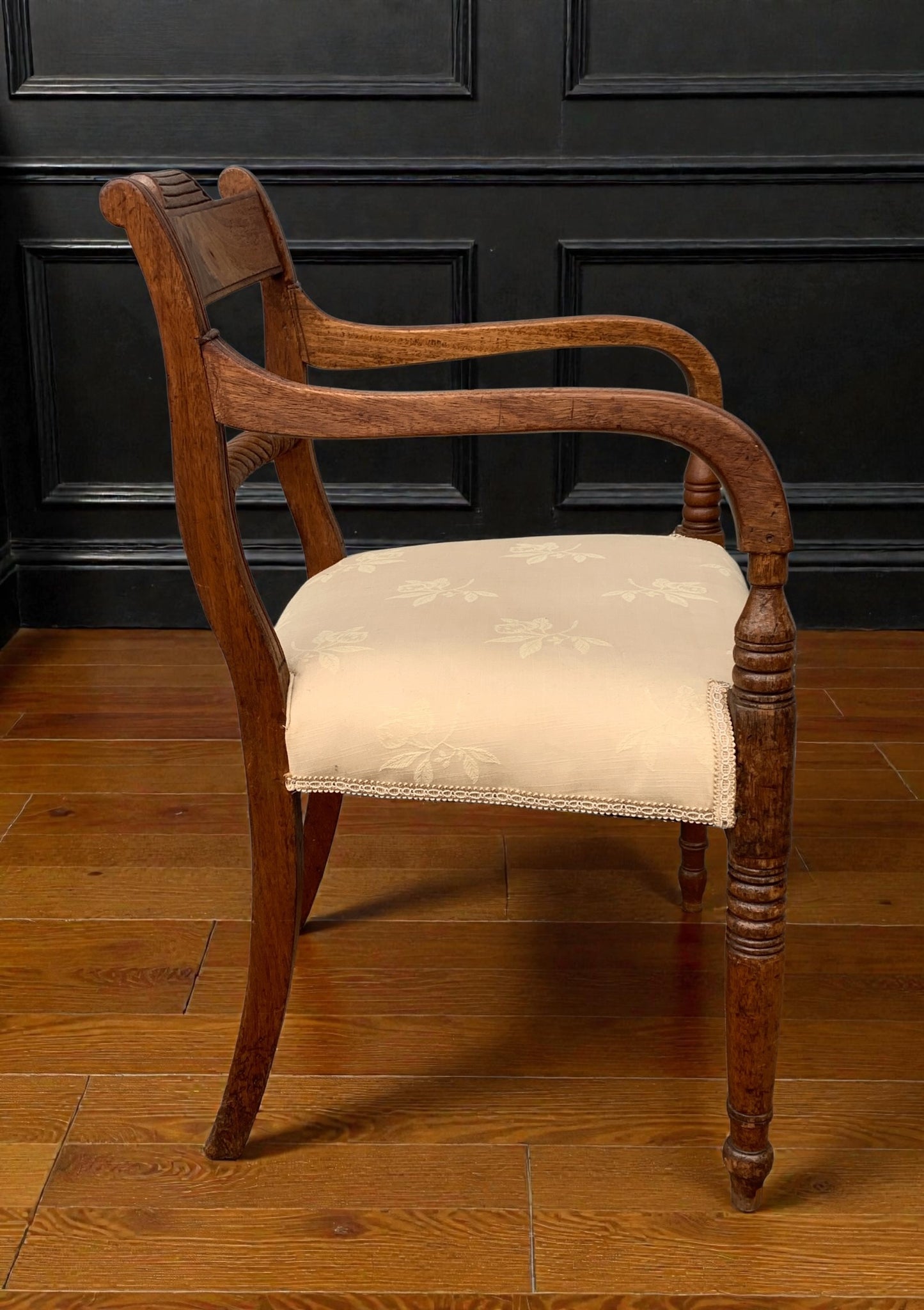 Antique Regency Period (1811-1820) Mahogany Elbow Chair