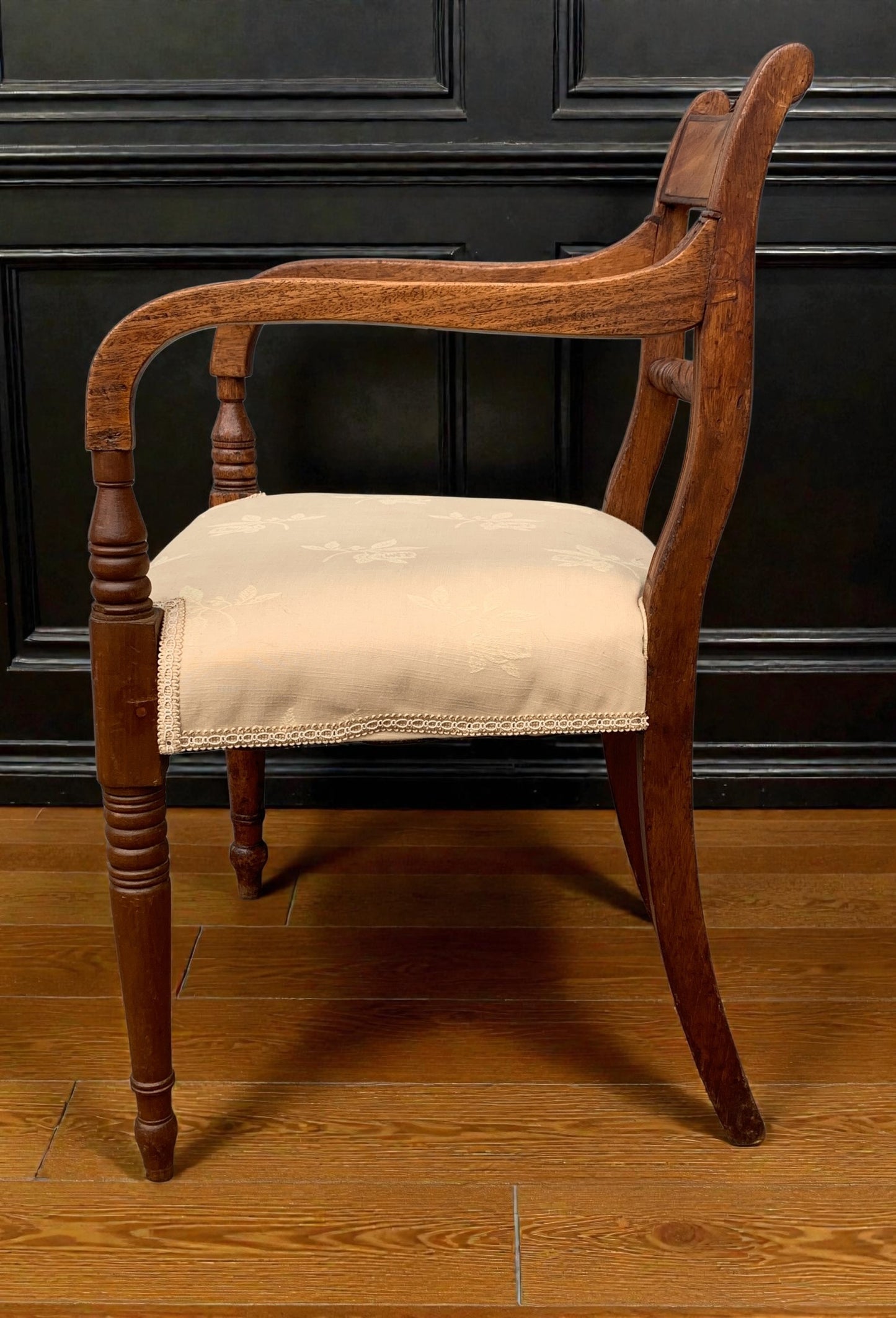 Antique Regency Period (1811-1820) Mahogany Elbow Chair