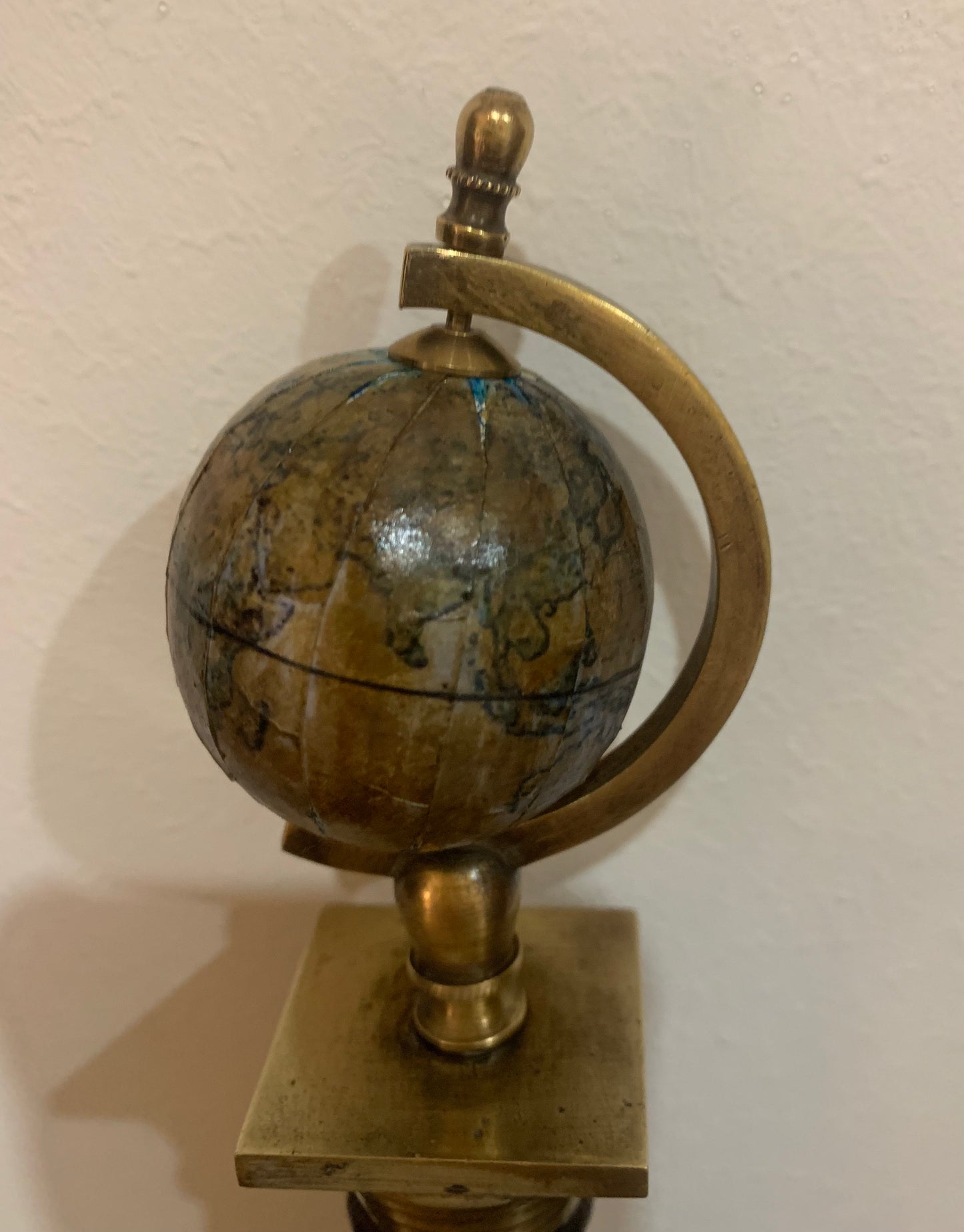 Antique Edwardian (1901-1910) Pair of Masonic Globes on Columns.