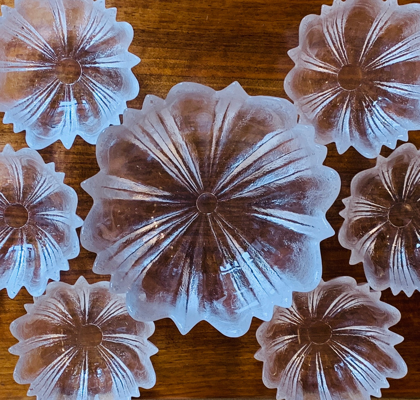 Complete Set Vintage Dartington Lead Crystal Frank Thrower ‘Hollywood’ Petal Dishes