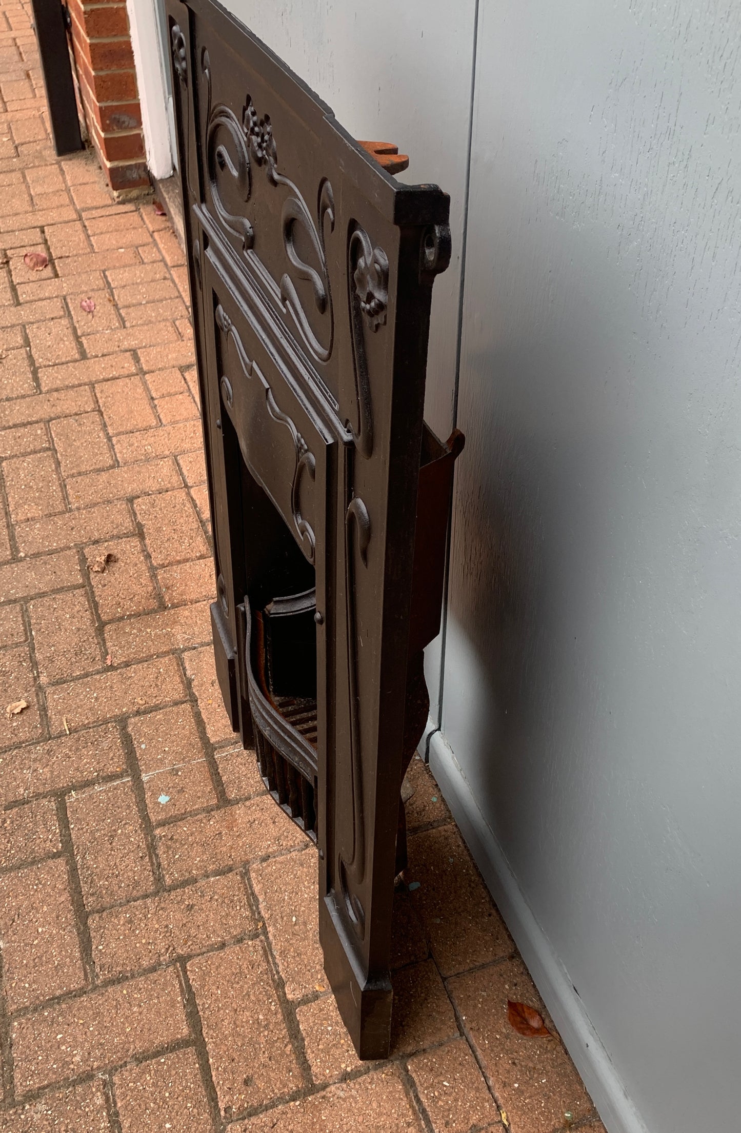 Antique Art Nouveau Cast Iron Fireplace (1890-1910)