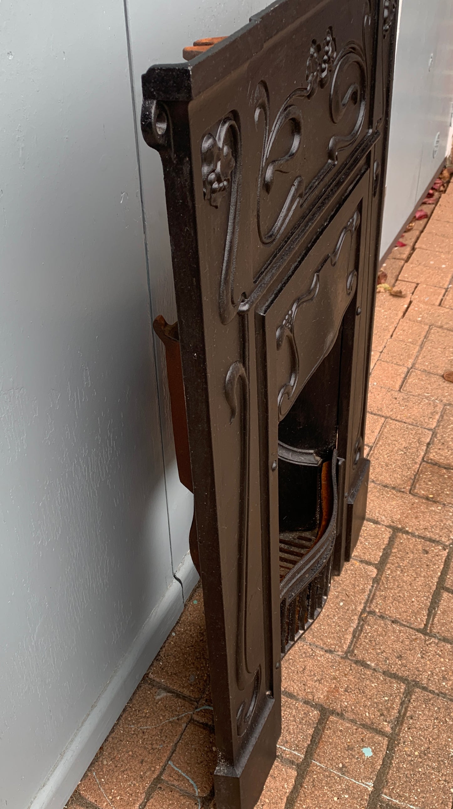 Antique Art Nouveau Cast Iron Fireplace (1890-1910)